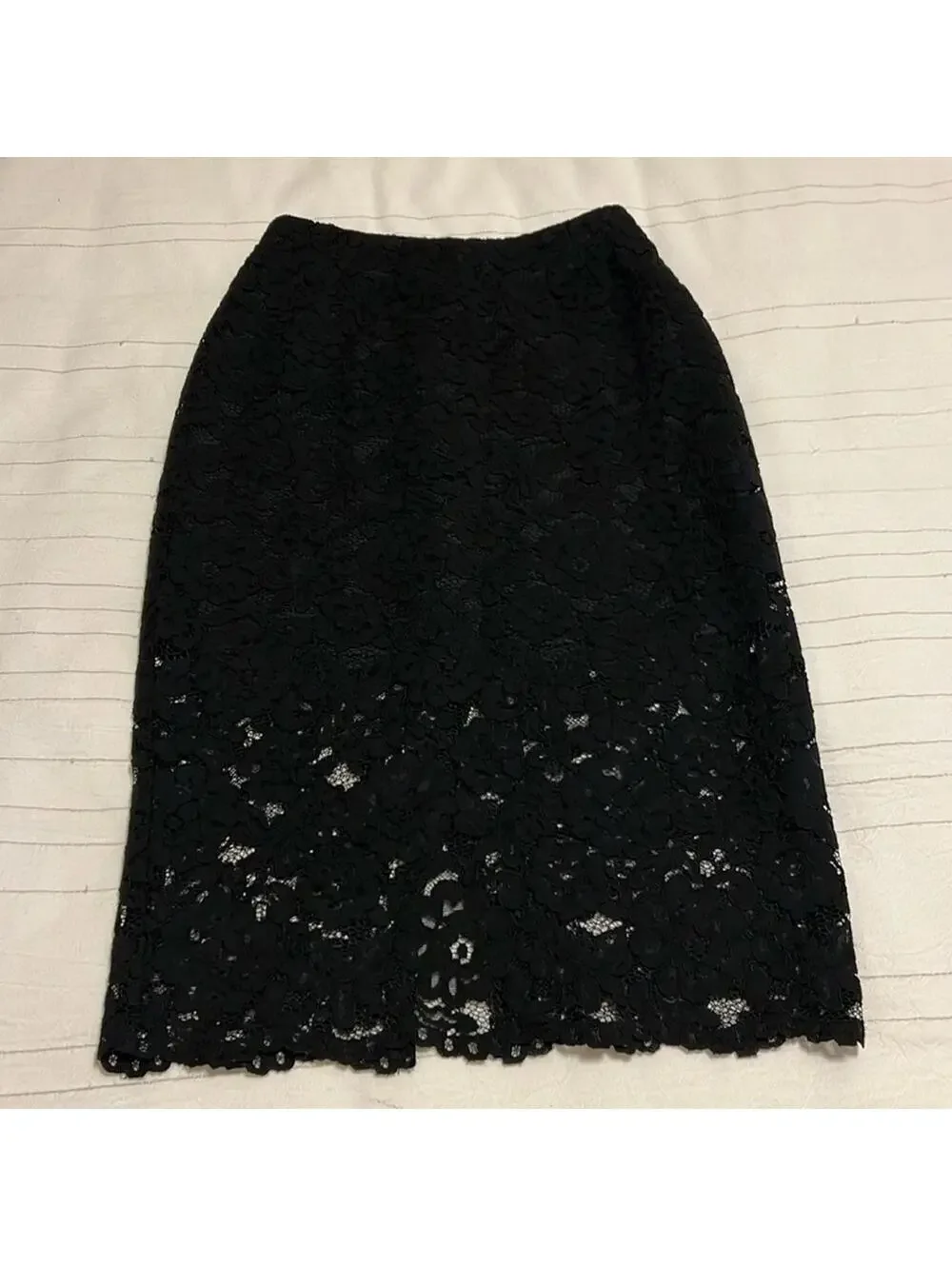 H&M Black Lace Overlay Pencil Skirt Lined Size 2 - Picture 2 of 6